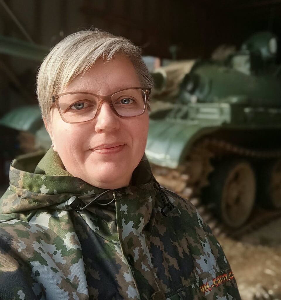 Mari Tanner, Mil-Safarit